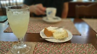 ファミレスで食べるもの